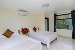 huyền vũ hotel cát bà