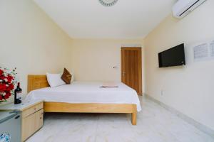 huyền vũ hotel cát bà