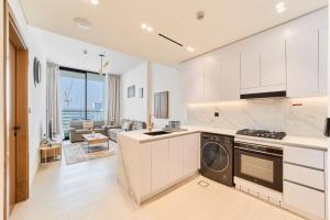 Cozy 1BR Retreat in Binghatti Amber JVC