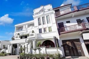 Collection O Rudrapur Bus Stand Formerly Corinthian