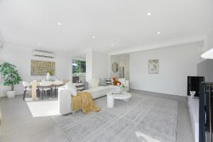 Luxry 6BR Home & Private Pool Near Collaroy Beach