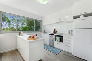 Luxry 6BR Home & Private Pool Near Collaroy Beach