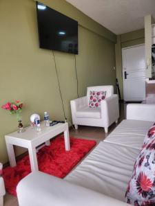 Beautiful View North Center Furnished Suite