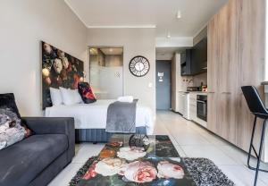 Menlyn Maine Residences 813