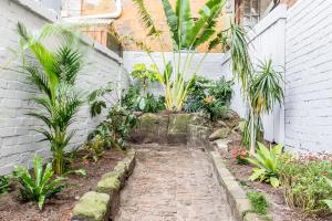 Surry Cottage - Stay In The Heart Of The City 2 Bedrooms 1 Bathroom