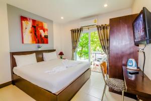 Baan Yuyen Karon Guesthouse