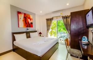 Baan Yuyen Karon Guesthouse