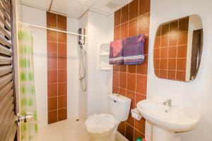 Baan Yuyen Karon Guesthouse