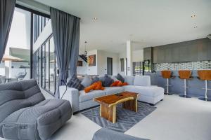 Camellia Pool VillaNear Nai Harn And Rawai Beach