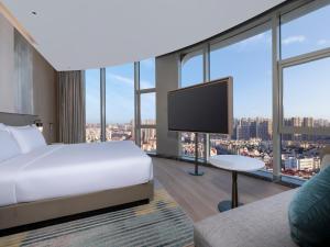 Qingdao Holiday Inn Qingdao CBD 3-Star Hotel suite