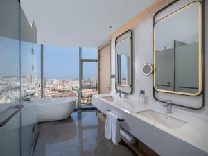 青島 Holiday Inn Qingdao CBD 3つ星 ホテル 客室