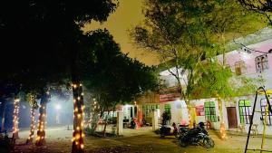 Teerthraj guest house