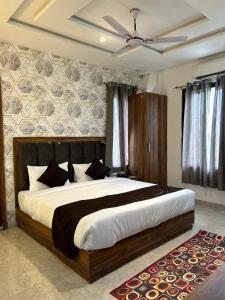Grand View Hotel