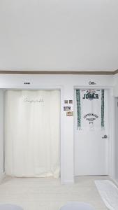 HiMIN Guest House and give you 1room and Host live same house