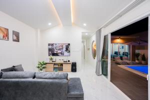 Mountain beach cha-am pool villa