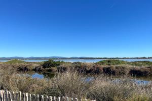 The Little Arbanais Ideal studio near the sea