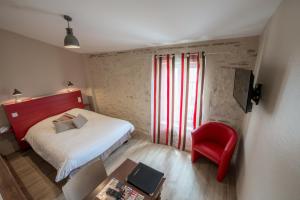 Hotels Logis Hotel Le Prince Noir : photos des chambres