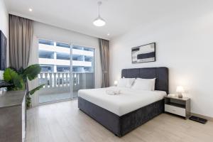 Livbnb-Stylish 1B with Spacious Balcony in JVC