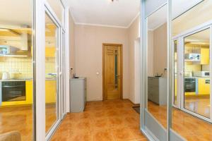 Luxury apartment on Bazhana Avenue