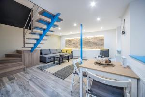 Akacfa 2 bedroom center apartment