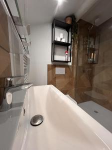 T3 Chaleureux à 250m de la gare - 10 min du centre