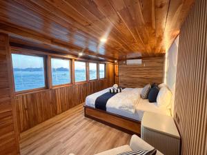 Phinisi Shared Boat Komodo