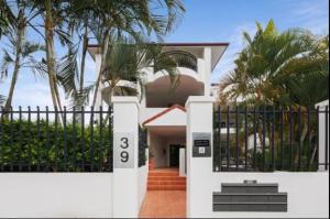 Parkside Southbank 2bed Villa