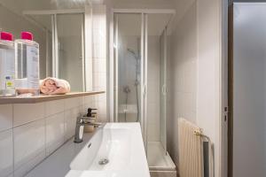 Le Chativesle - Center - Cathedral