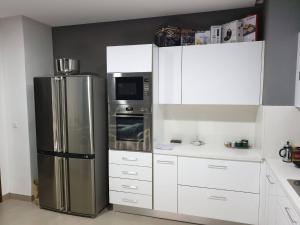 Elegant and modern villa V 04