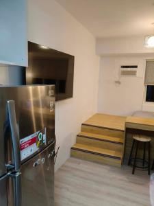 M Place South Triangle