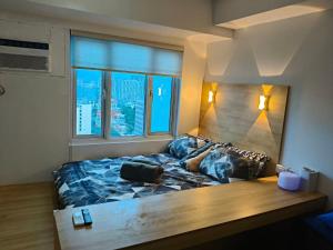 M Place South Triangle