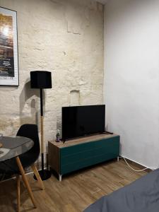 Le Petit Bleuet - Arles