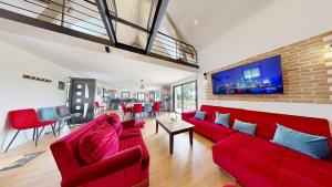 Concorde Aérogare 25pers jacuzzi, baby airhockey