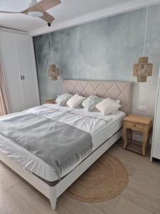 CARAMELLO - AC, cliffs & ocean view, fibre net, garage, tv channels