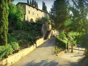 Attractive apartment in typical Tuscan style