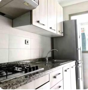 Modern En-Suite 2BR Near Casa Voyageur Parking & Wi-Fi