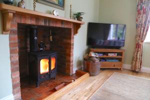 3-bedroom cottagein a large enclosed garden