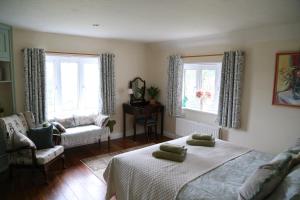 3-bedroom cottagein a large enclosed garden