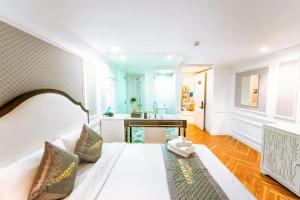 Golden Sun Hotel 8 - SECC Exhibition