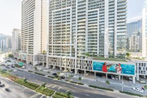 Prime Waterfront Living, Just Moments from Marine Transport, Bus Stops, and Dubai Water Canal, Waters Edge, Business Bay by Deluxe Holiday Homes