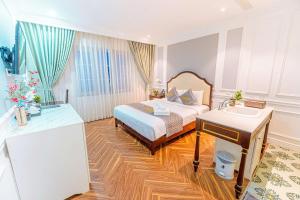 Golden Sun Hotel 8 - SECC Exhibition