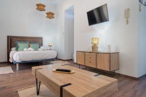 Panther Home Aladro II