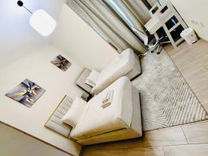 Luxury Brand New 2 BR Apartment Burj & Canal View Business Bay Dubai