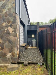 Casona Rústica, frente a bosque y humedal valdiviano