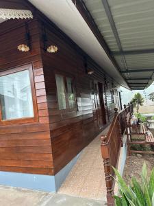 โฮมสเตย์ริมน้ำน่าน บ้านอิ๊กขะหลิ๊ก