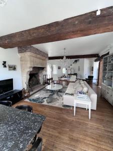 A timeless manor of discreet luxury and absolute privacy