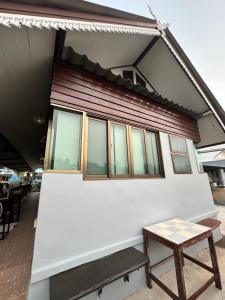 โฮมสเตย์ริมน้ำน่าน บ้านอิ๊กขะหลิ๊ก