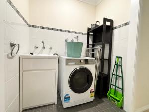 Riviera Caravan Park