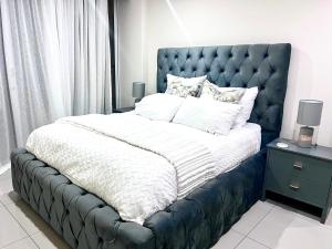 Seaview Horizon Ocean View Near Cruise Port Two-Bedroom Apartment