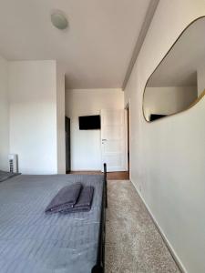 Chic & Spacious and lovely Family Apartment for 9 near Brussels Midi Station